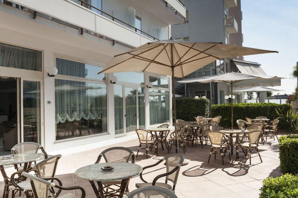 Hotel Acapulco Milano Marittima Exterior photo